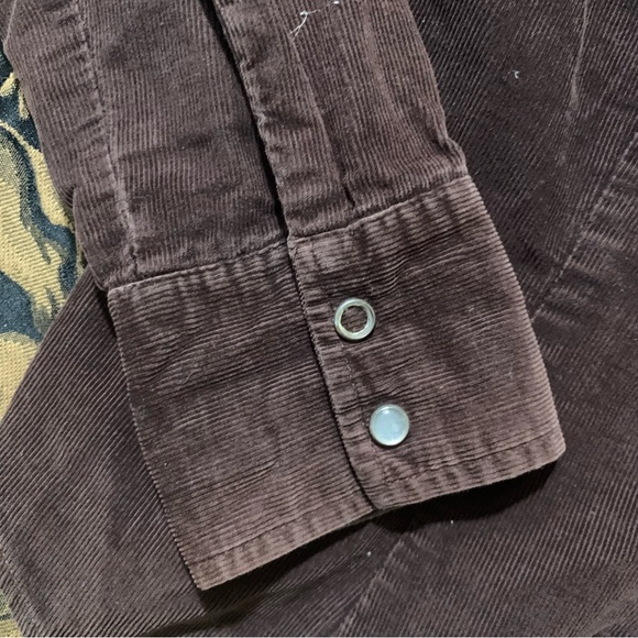 Last call! Vtg express lightweight chocolate brown corduroy western crop shirt - Picture 7 of 10